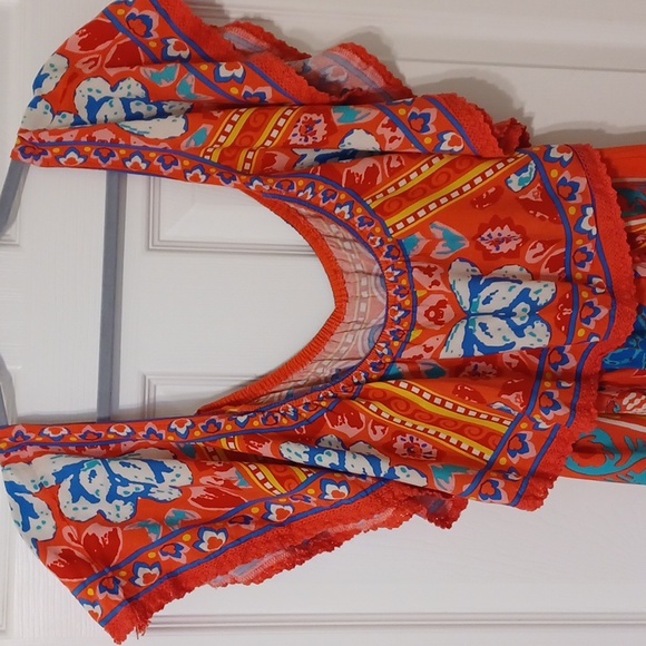 Flying Tomatoe, size L, floral print mini dress with ruffled collar. 100% rayon. - Picture 6 of 12